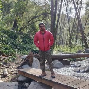 Meet your Posher, Syed